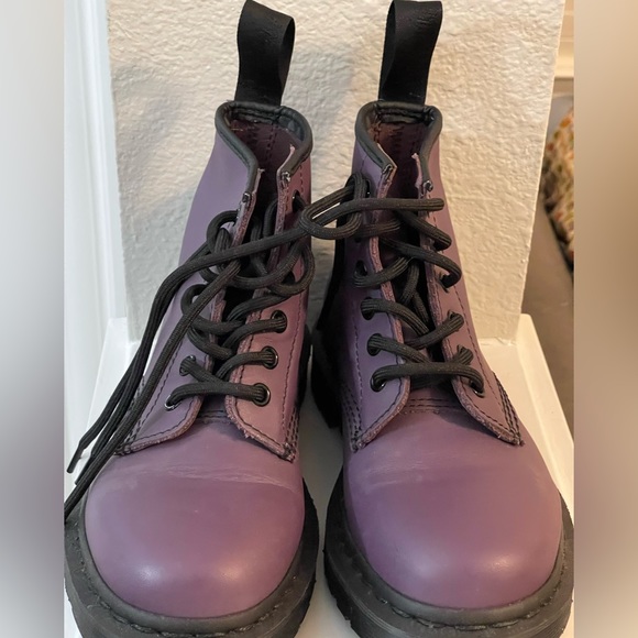 Rare Deep Purple Dr Martens NWOT - Picture 2 of 4